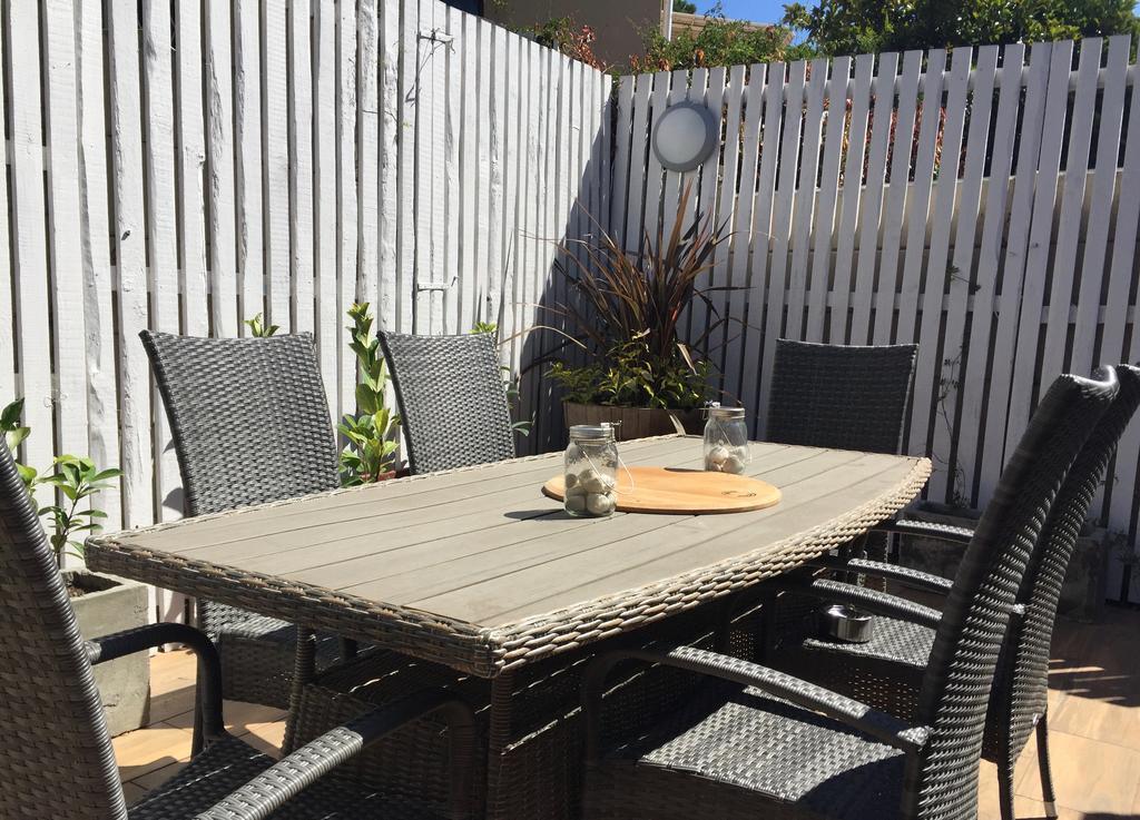 Urban Oasis At Plantation Cottages Kapstaden Rum bild